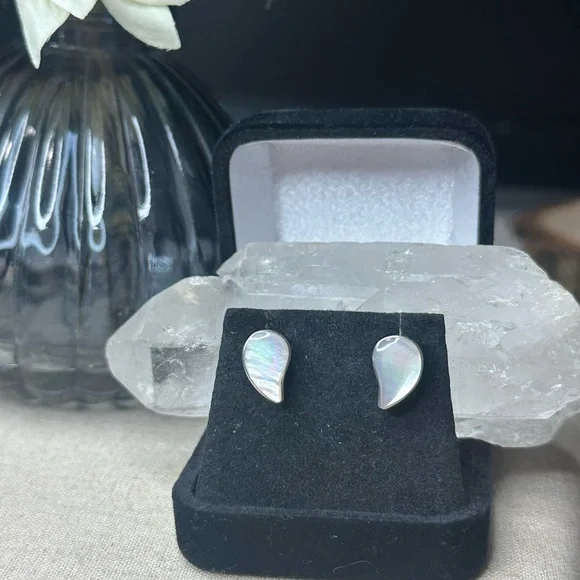 Sajen 925 Iridescent Silver Teardrop Stud Earrings - Picture 1 of 4